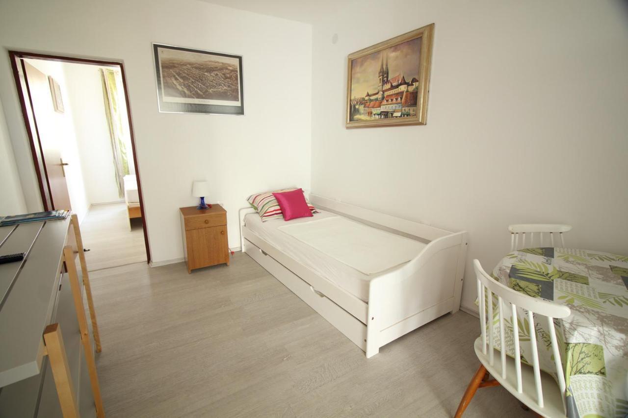 Apartmani Niessner Malinska Zewnętrze zdjęcie